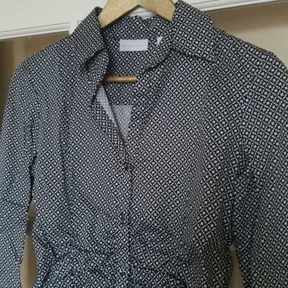 Breezy Blouse - Picture 2 of 4